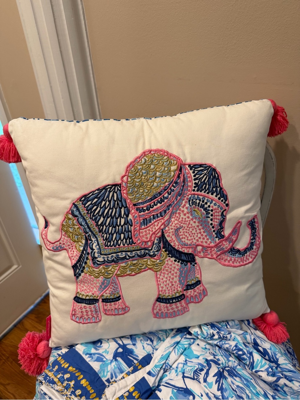 Pottery Barn Teen Lilly Pulitzer Elephant Appeal Queen/Full Duvet Cover - Picture 4 of 6